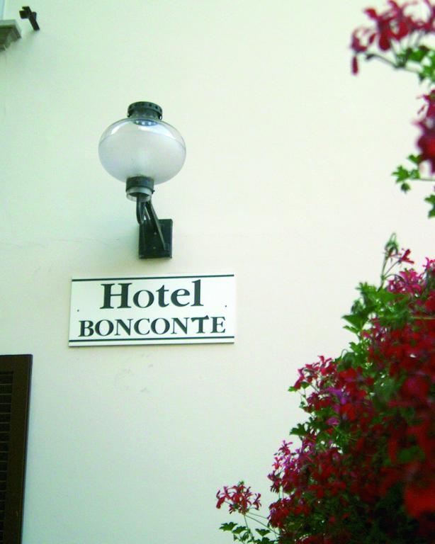 Hotel Bonconte Урбино Экстерьер фото